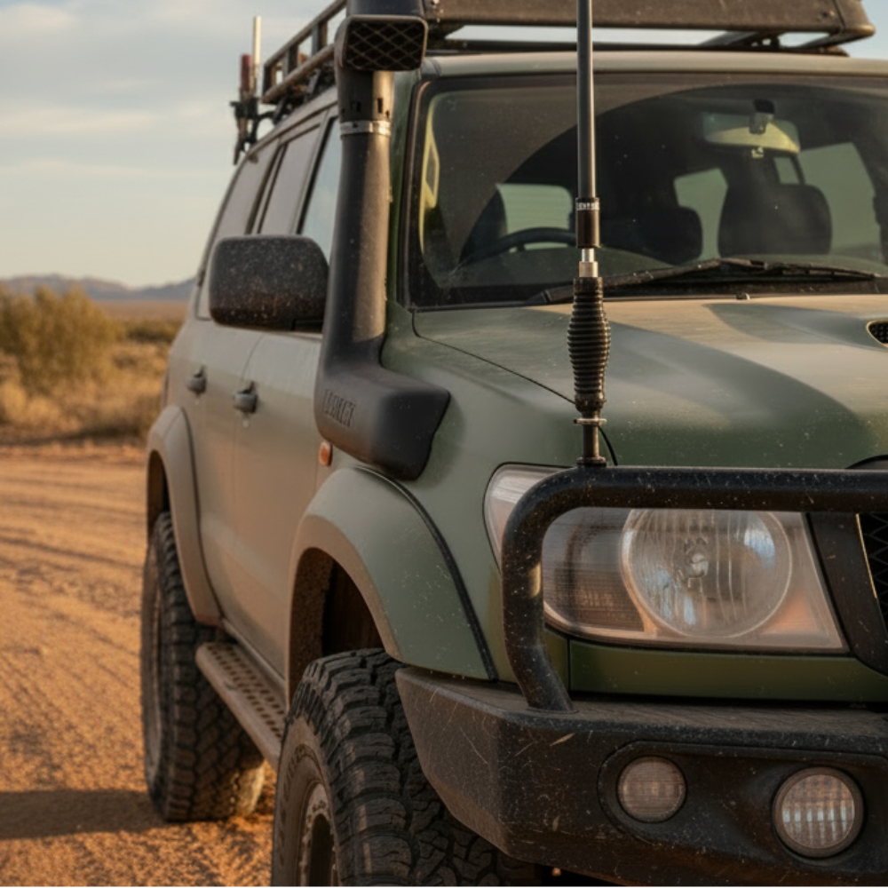 Axis Black Trucker Removable UHF Antenna Kit 5dB